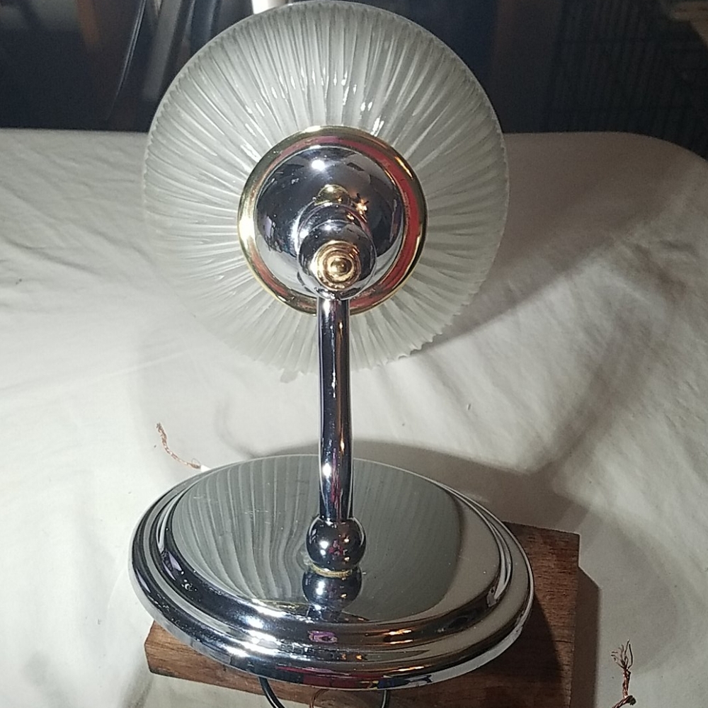 Bathroom light fixture, Single bulb